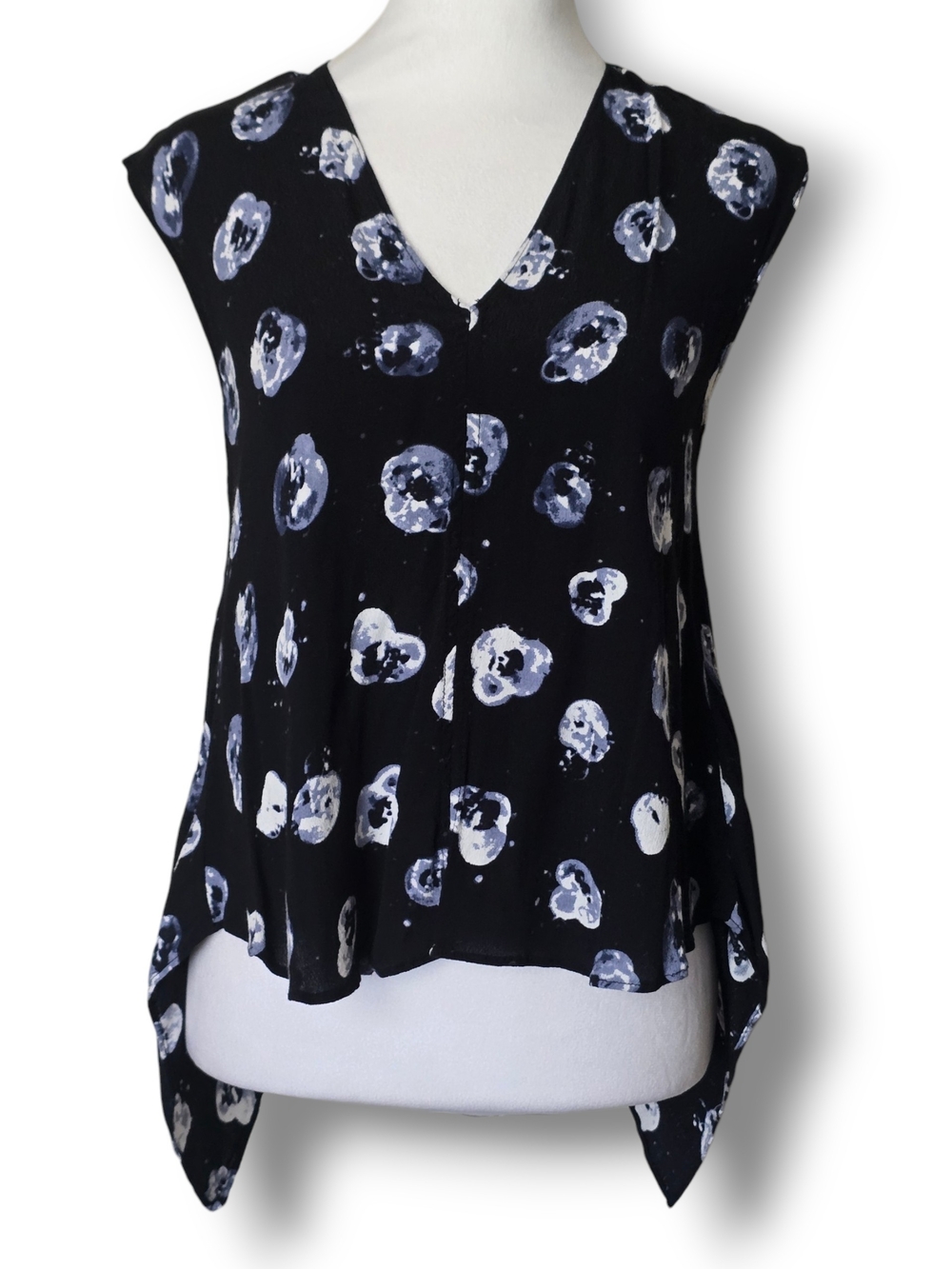 Philosophy Monochrome Watercolor Floral V-Neck Top Sharkbite Hem - Size XS
